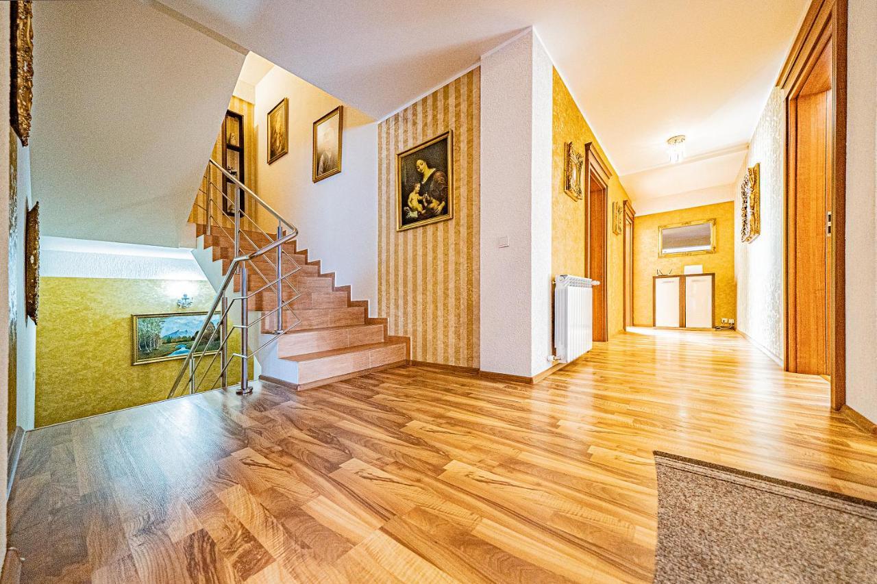 Отель Pension Onix Vienna Airport Maria Ellend Экстерьер фото