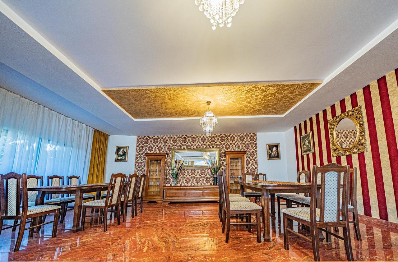 Отель Pension Onix Vienna Airport Maria Ellend Экстерьер фото