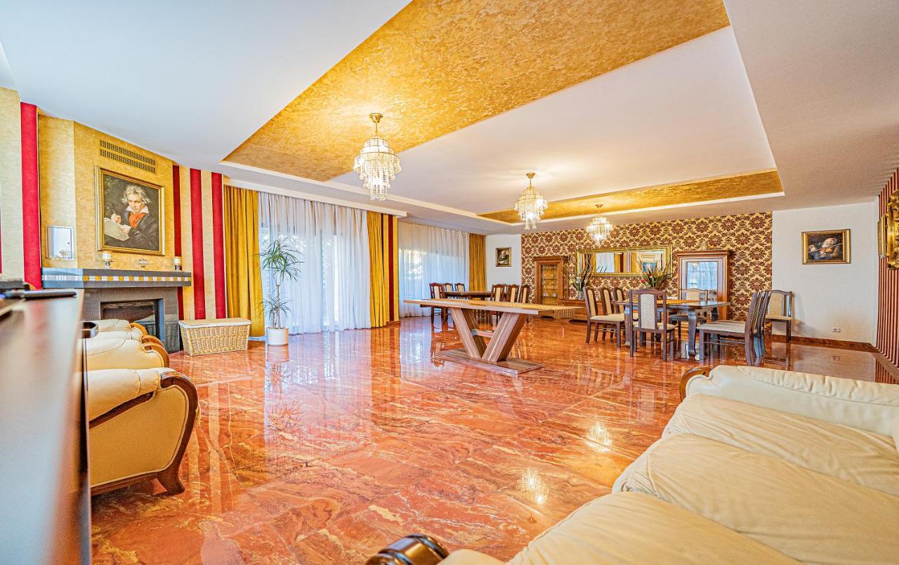 Отель Pension Onix Vienna Airport Maria Ellend Экстерьер фото